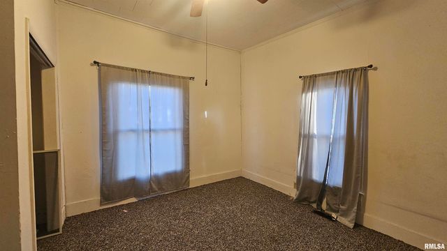 1013 S 13TH Street, Herrin, IL 62948