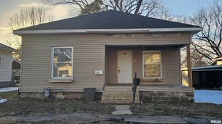1013 S 13TH Street, Herrin, IL 62948