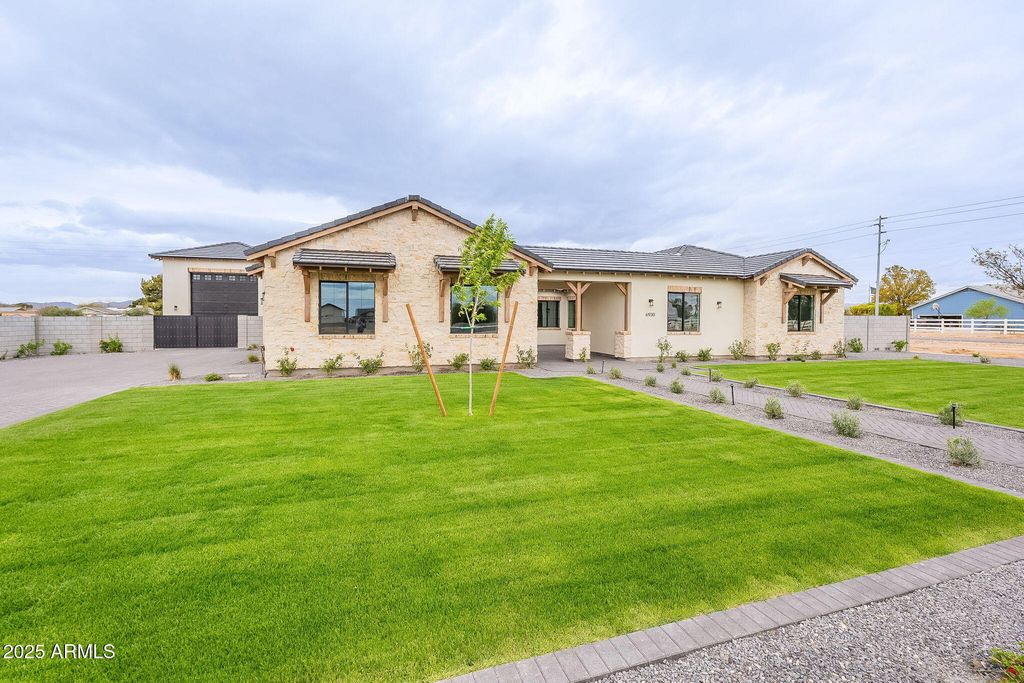 Image 1 of property listing at 6930 N 178TH Lane, Waddell, AZ 85355
