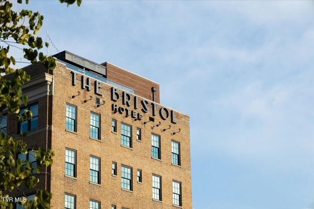 1068 Prospect Avenue, Bristol, VA 24201