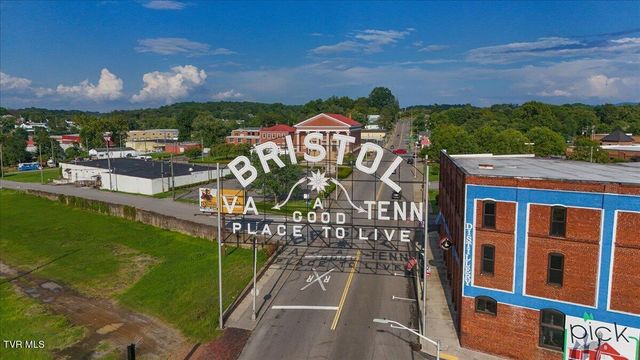 1068 Prospect Avenue, Bristol, VA 24201