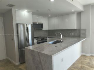 2740 SW 28th Ter 808, Miami, FL 33133