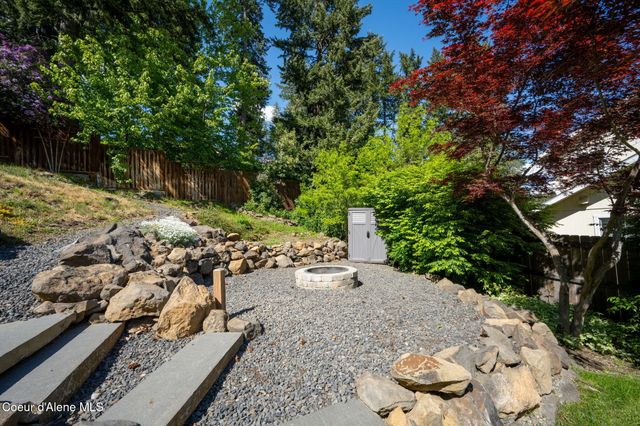 1997 E AVONDALE LN, Hayden, ID 83835