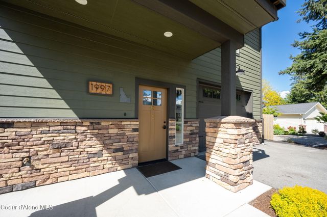 1997 E AVONDALE LN, Hayden, ID 83835