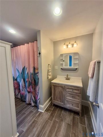 1304 Milnwood Rd, Farmville, VA 23901