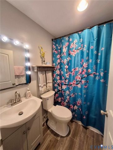 1304 Milnwood Rd, Farmville, VA 23901