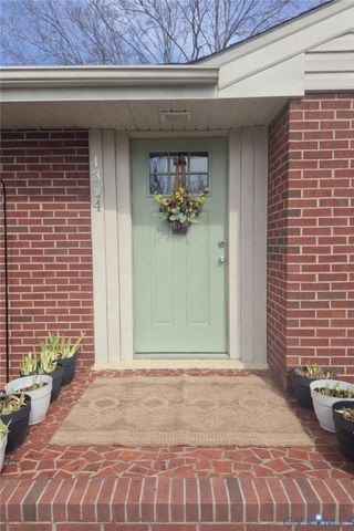 1304 Milnwood Rd, Farmville, VA 23901