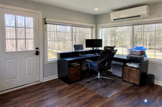 1304 Milnwood Rd, Farmville, VA 23901