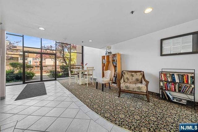 1111 River Road E20, Edgewater, NJ 07020