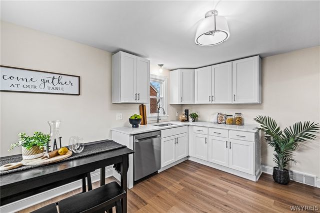 123 Columbia Parkway, West Seneca, NY 14224