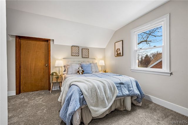 123 Columbia Parkway, West Seneca, NY 14224