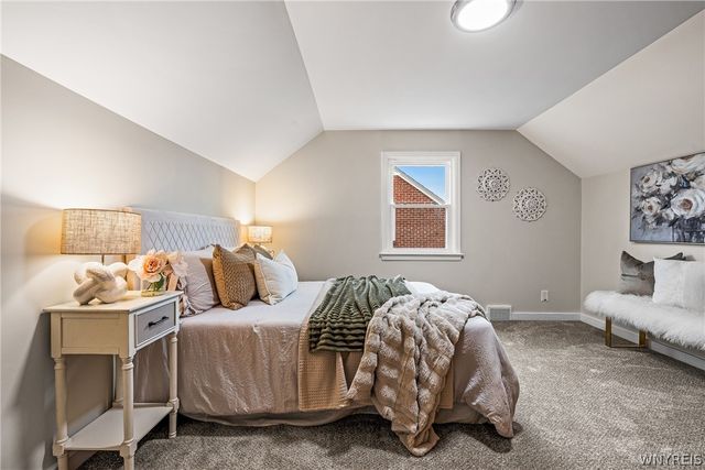 123 Columbia Parkway, West Seneca, NY 14224