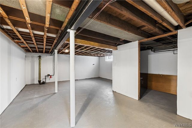 123 Columbia Parkway, West Seneca, NY 14224