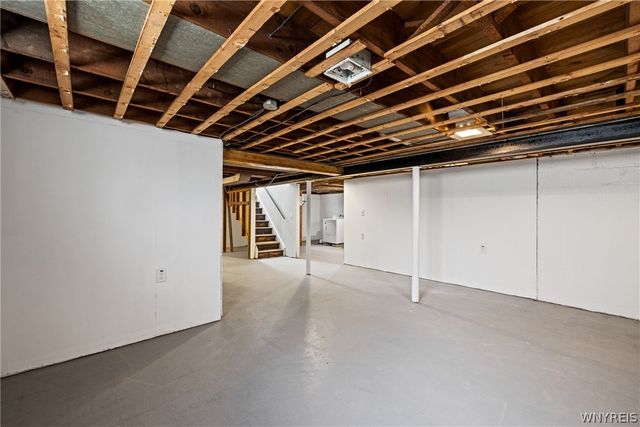 123 Columbia Parkway, West Seneca, NY 14224