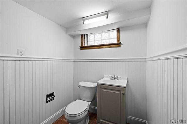 123 Columbia Parkway, West Seneca, NY 14224