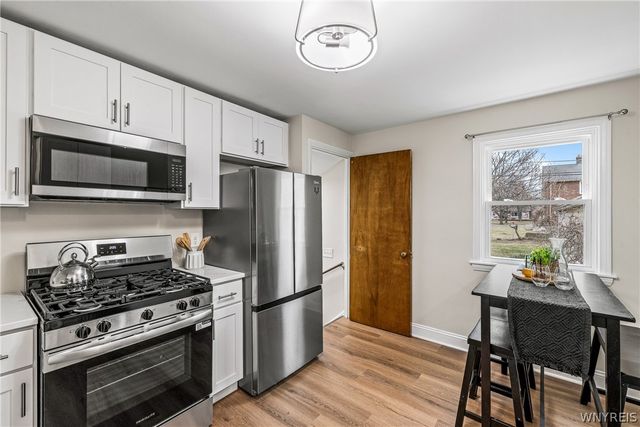 123 Columbia Parkway, West Seneca, NY 14224