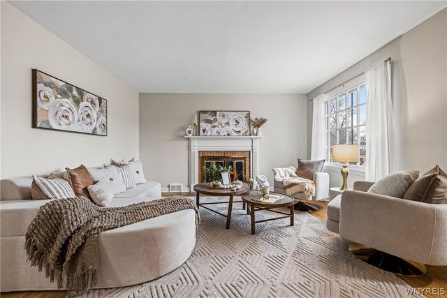 123 Columbia Parkway, West Seneca, NY 14224