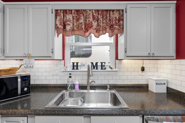 111 Canaberry Circle, Summerville, SC 29483