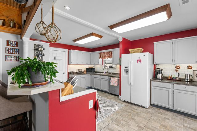 111 Canaberry Circle, Summerville, SC 29483