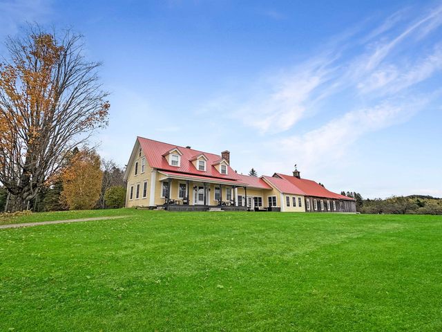 386 South Hill Road, Colebrook, NH 03576