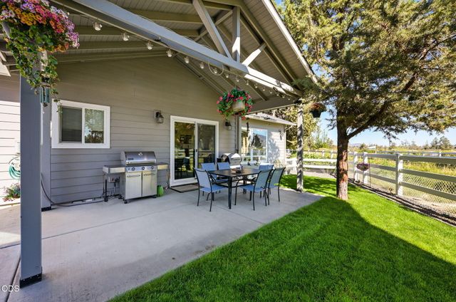 9516 13th Street, Terrebonne, OR 97760