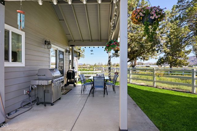 9516 13th Street, Terrebonne, OR 97760