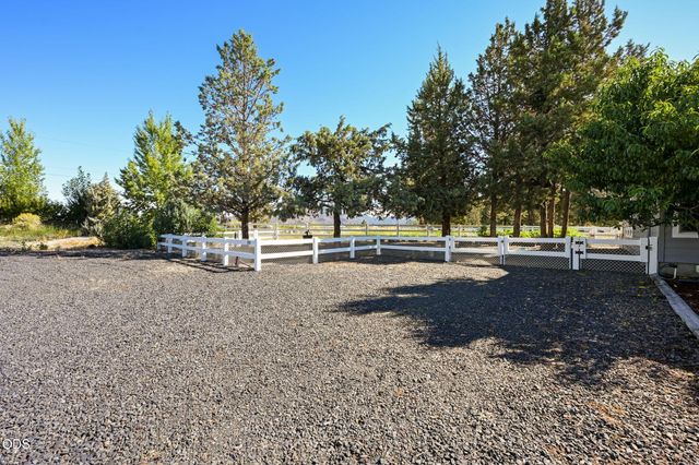 9516 13th Street, Terrebonne, OR 97760