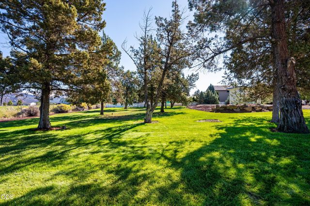 9516 13th Street, Terrebonne, OR 97760