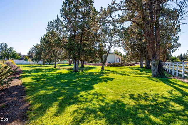 9516 13th Street, Terrebonne, OR 97760