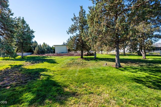 9516 13th Street, Terrebonne, OR 97760