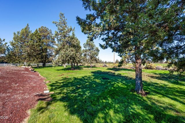 9516 13th Street, Terrebonne, OR 97760