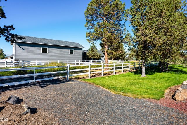 9516 13th Street, Terrebonne, OR 97760
