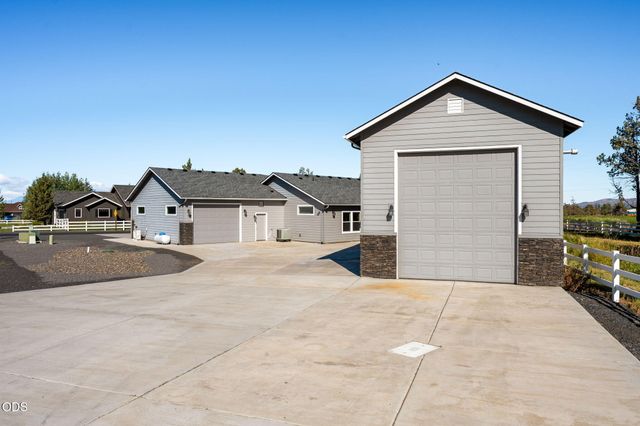 9516 13th Street, Terrebonne, OR 97760