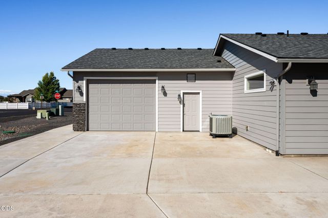 9516 13th Street, Terrebonne, OR 97760