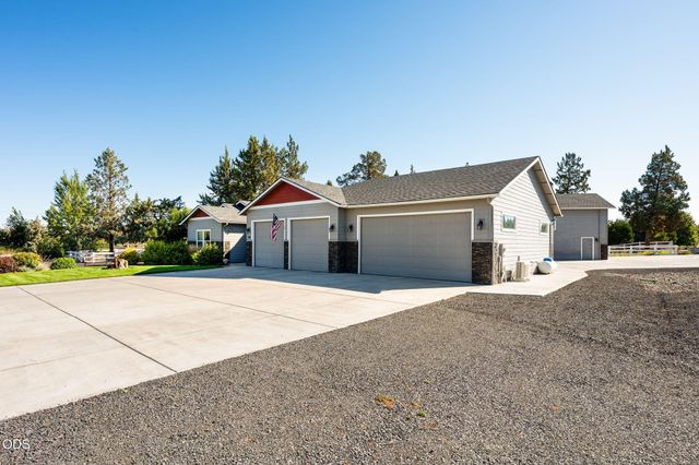 9516 13th Street, Terrebonne, OR 97760