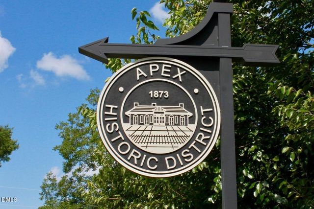 912 Brittley Way, Apex, NC 27502