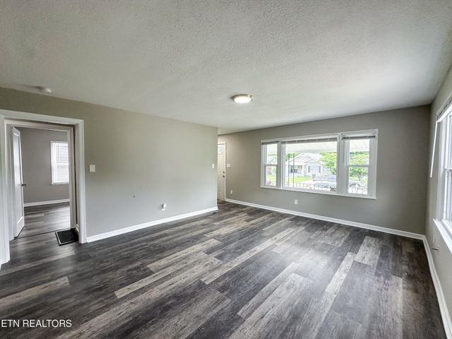 3228 Ashland Ave, Knoxville, TN 37914