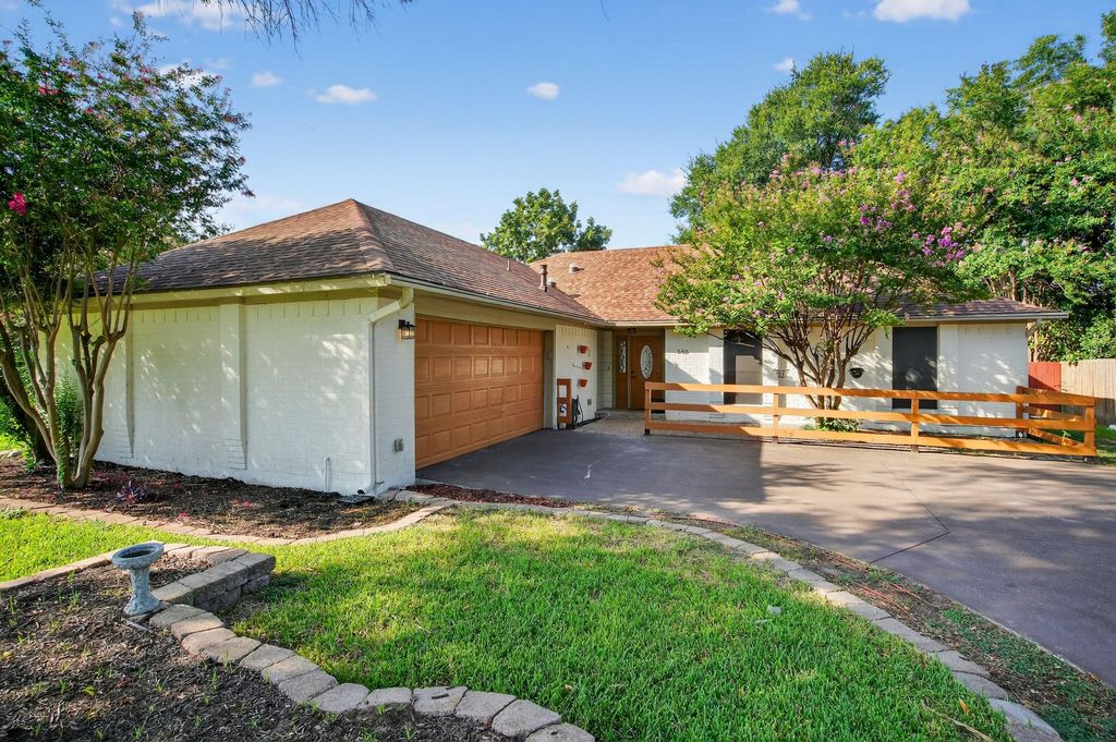 505 Oak Ridge DR, Pflugerville, TX 78660