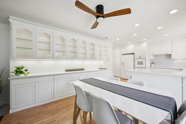 14 Angelica Ct, Novato, CA 94947