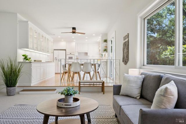 14 Angelica Ct, Novato, CA 94947