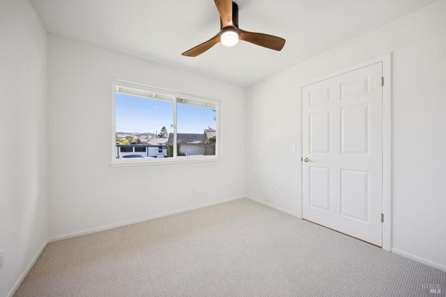 14 Angelica Ct, Novato, CA 94947