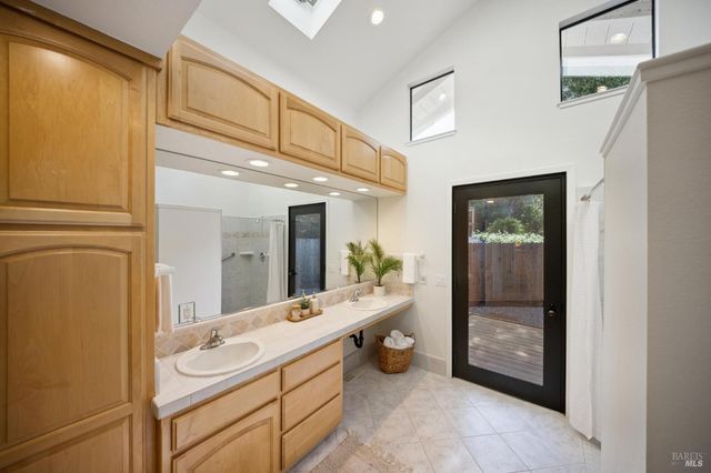 14 Angelica Ct, Novato, CA 94947