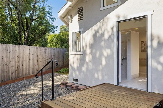 14 Angelica Ct, Novato, CA 94947