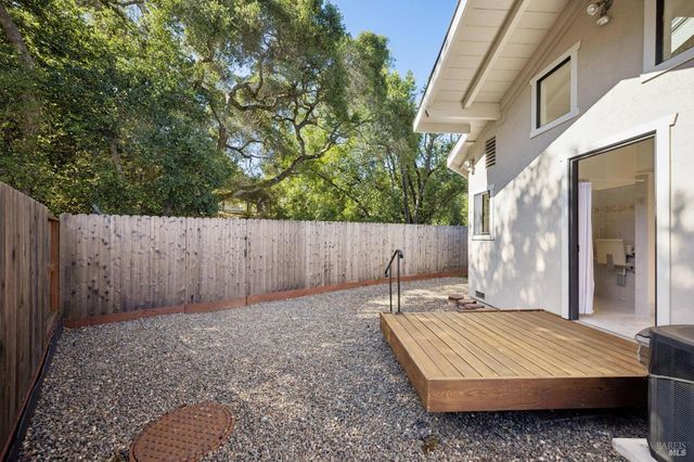 14 Angelica Ct, Novato, CA 94947