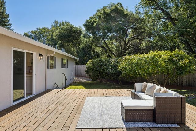 14 Angelica Ct, Novato, CA 94947