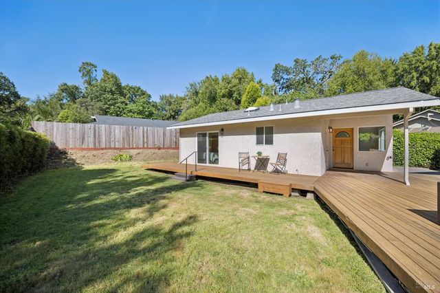 14 Angelica Ct, Novato, CA 94947