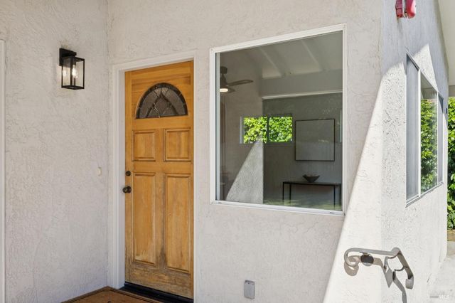 14 Angelica Ct, Novato, CA 94947