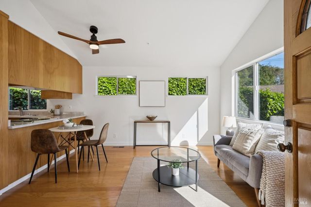 14 Angelica Ct, Novato, CA 94947