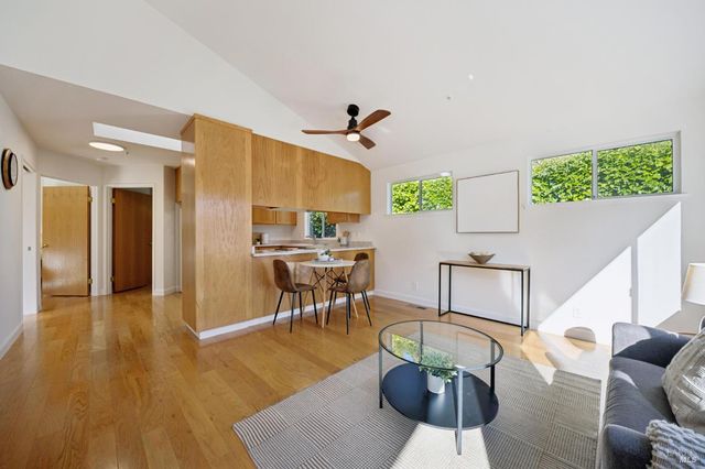 14 Angelica Ct, Novato, CA 94947