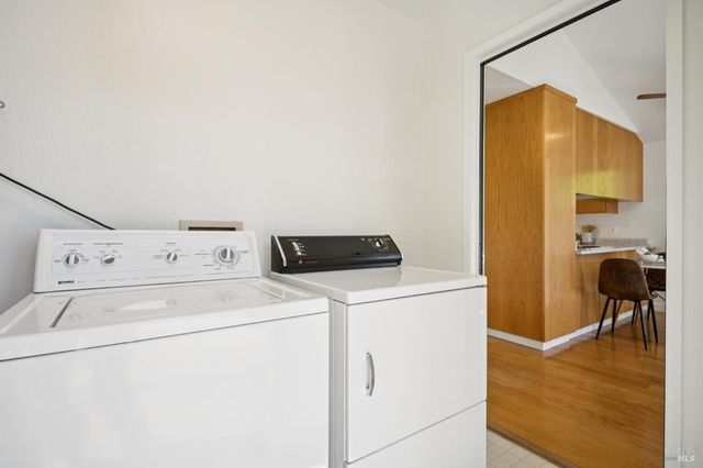 14 Angelica Ct, Novato, CA 94947